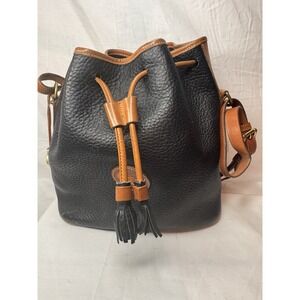 Vtg Dooney & Bourke Drawstring Bucket Bag Black Leather Custom Inner Pocket.